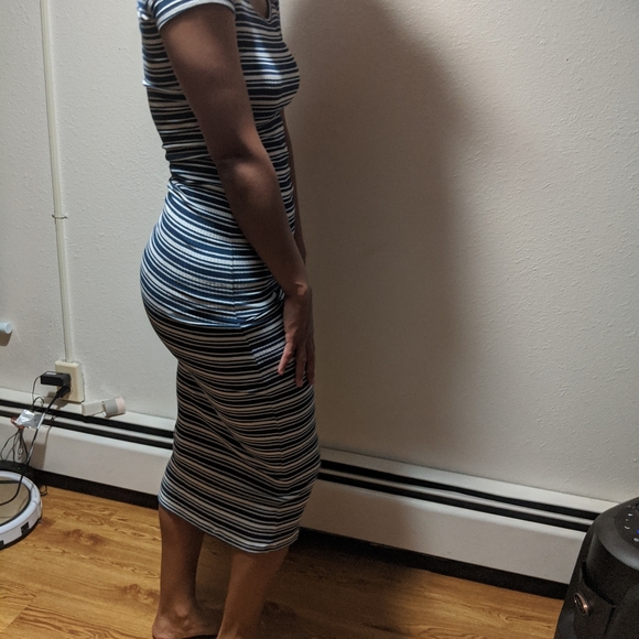 Dress - Picture 3 of 6